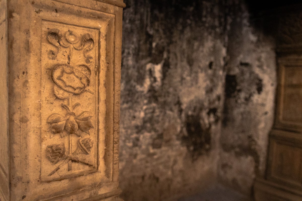 Las imágenes del interior del Castillo de la Calahorra y el acto de adquisición
