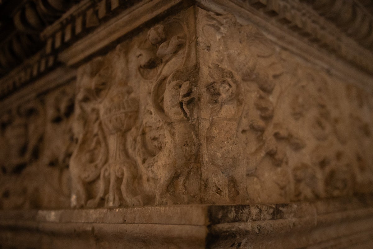Las imágenes del interior del Castillo de la Calahorra y el acto de adquisición