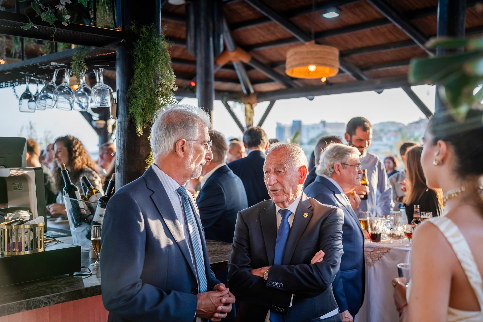 El abrazo entre las orillas de Alborán