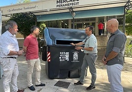 Visita al proceso de instalación de los nuevos contenedores.