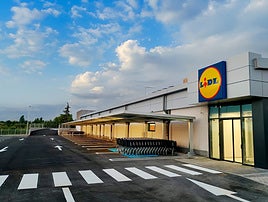 Reapertura de la tienda de Lidl en Baza tras 2,3 millones de euros de inversión