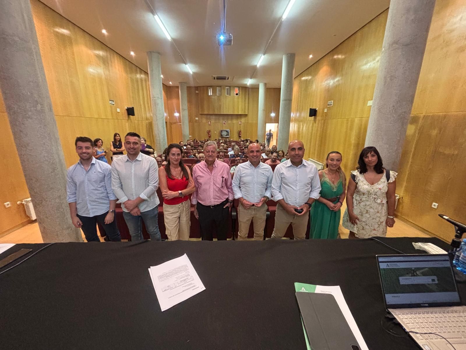 Acto de entrega de las ayudas.