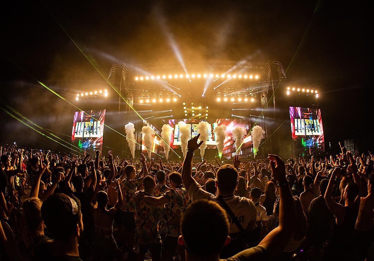 Cuenta atrás para Dreambeach 2025 con el set de opening de Amelie Lens