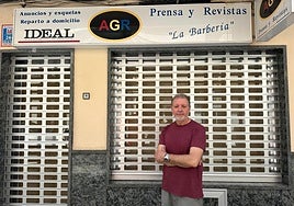 Sergio Granados y su local «La Barbería»