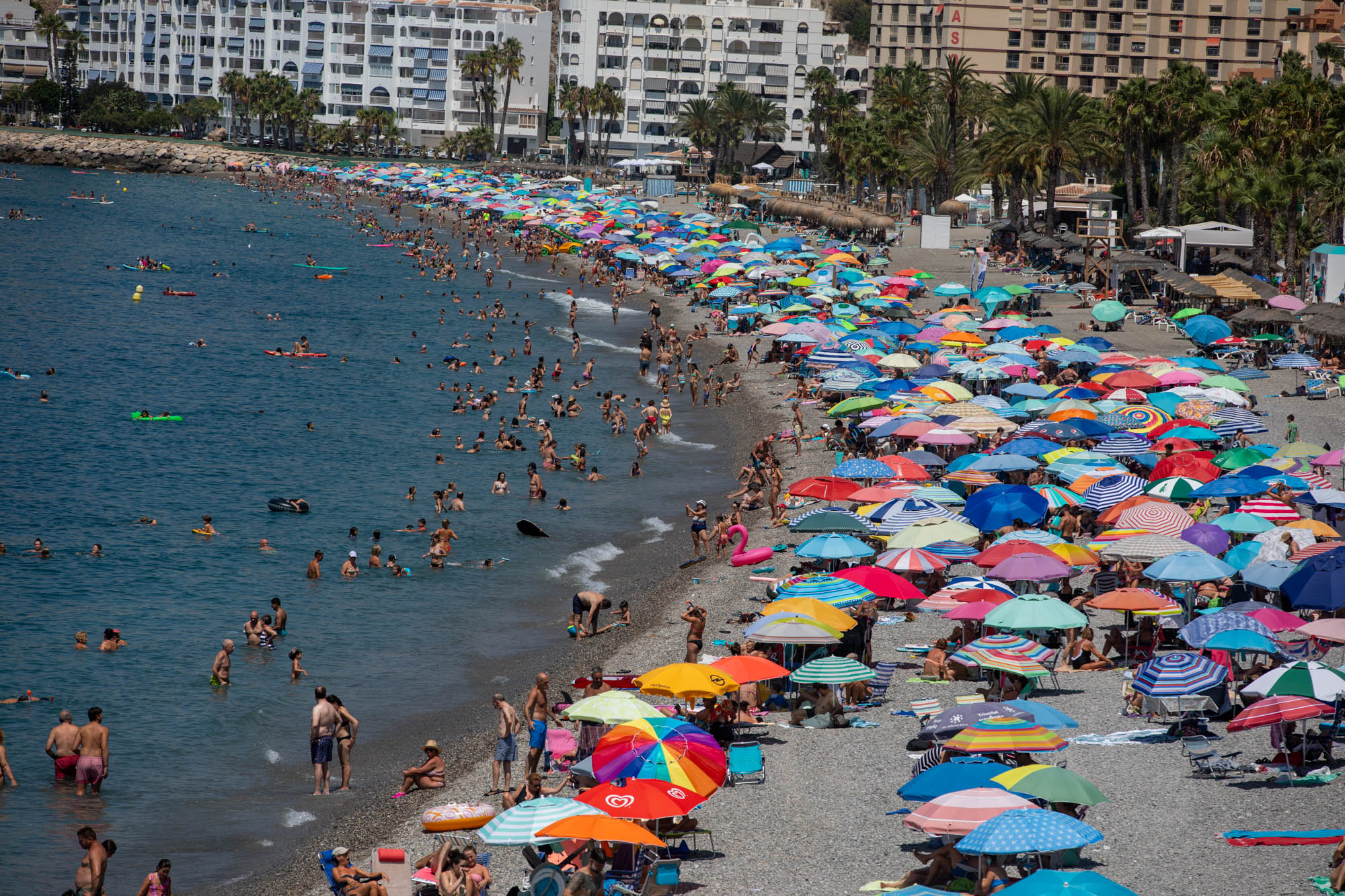 Primer fin de semana de agosto a reventar en Almuñécar