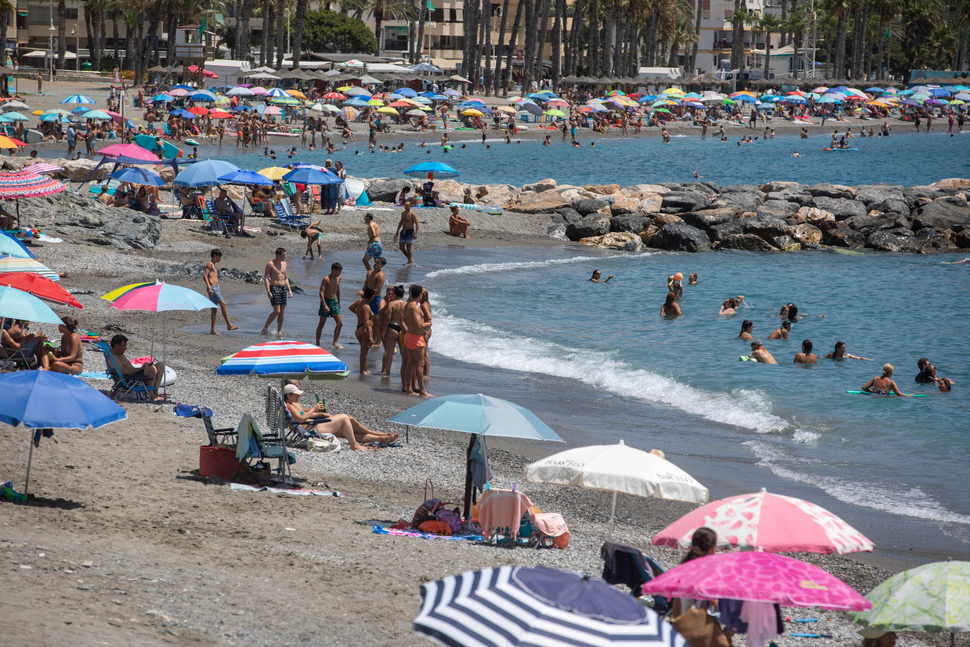 Primer fin de semana de agosto a reventar en Almuñécar