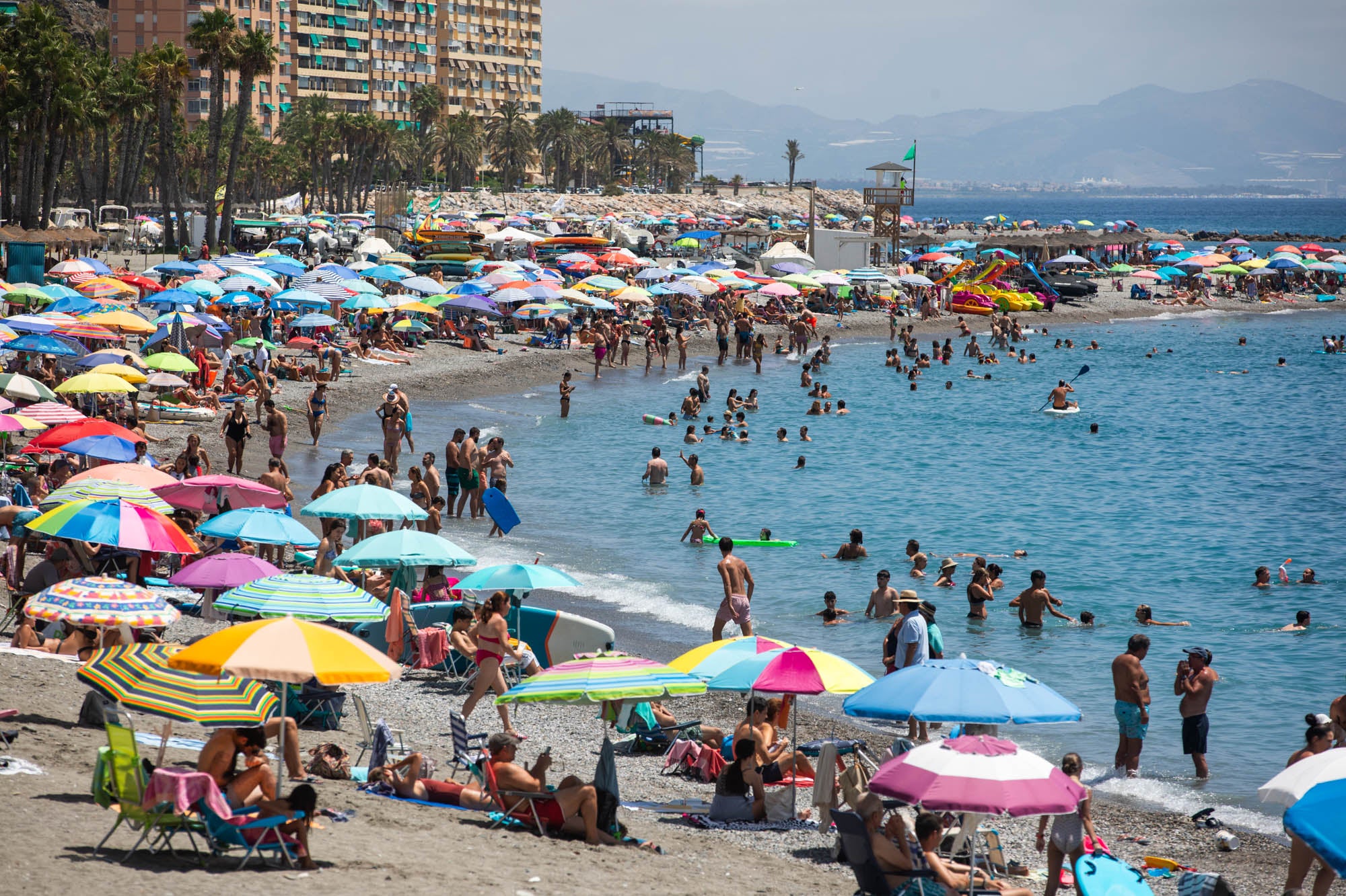 Primer fin de semana de agosto a reventar en Almuñécar