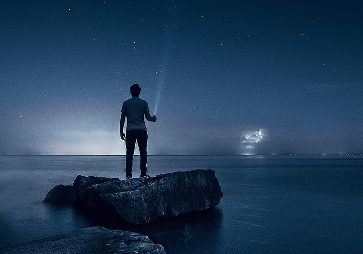 Donde el mar toca la luna