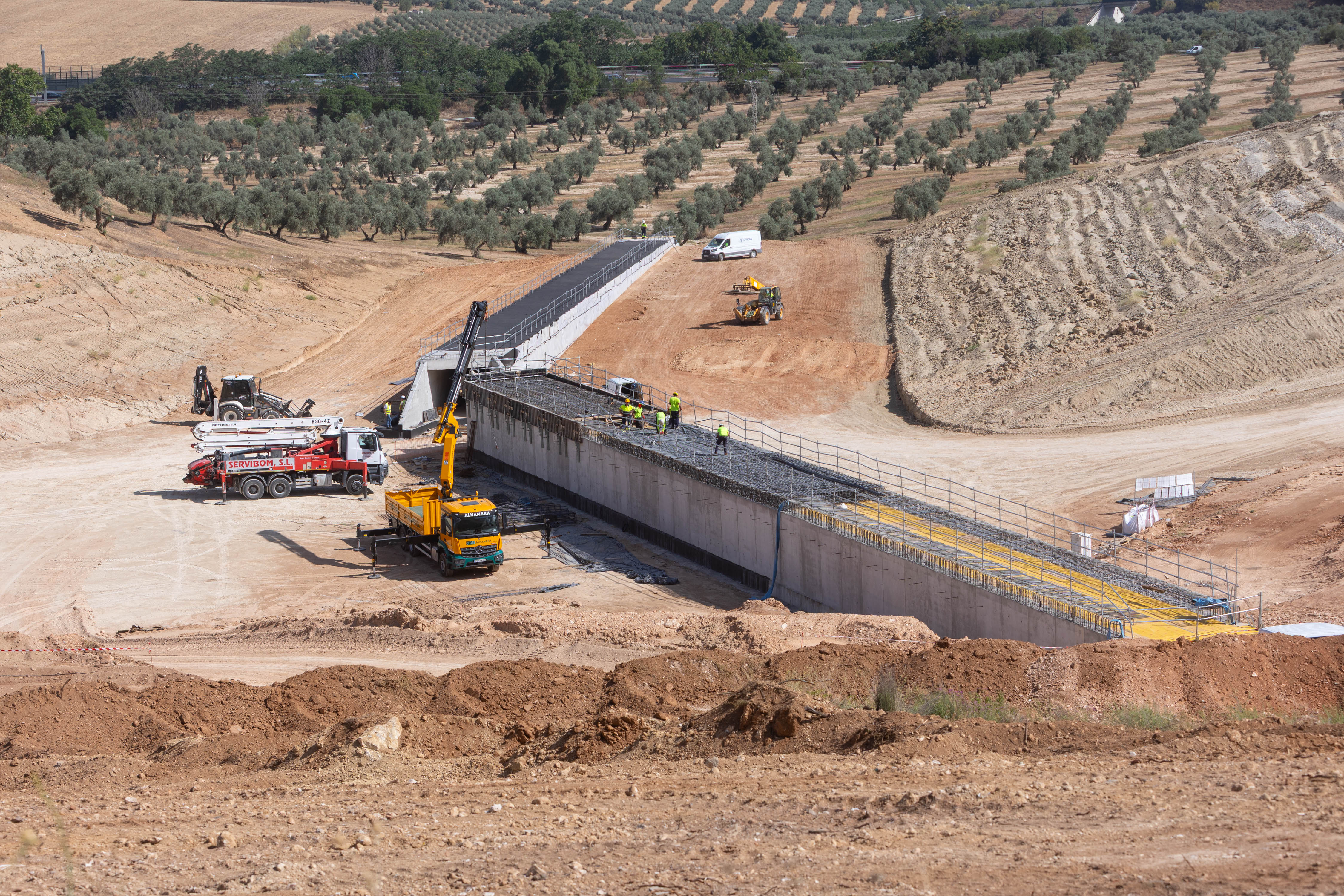 Obras en el tramo de Riofrío de la variante de Loja el pasado mes de junio.