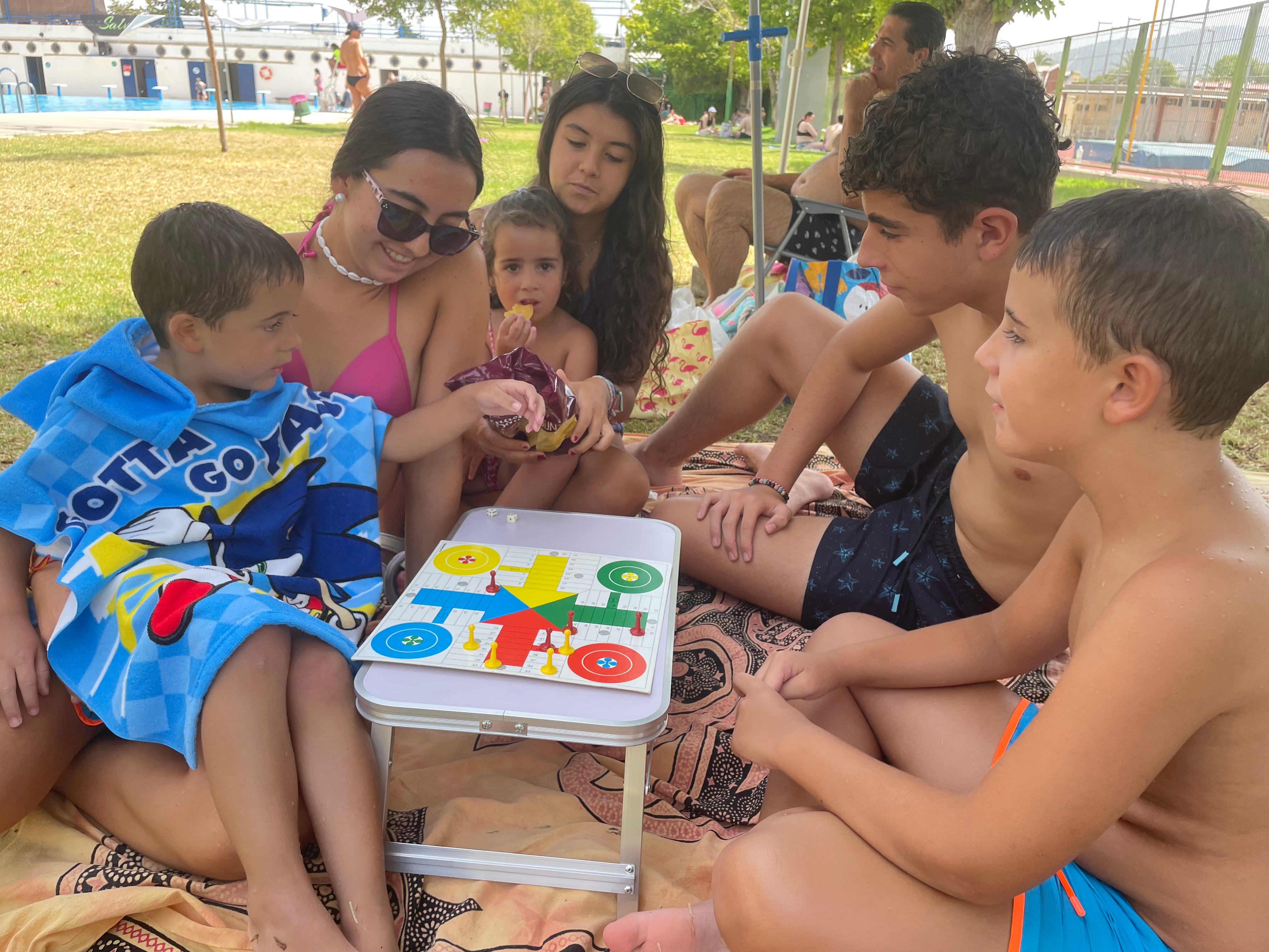 Así capean los jinenses el calor extremo