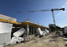 Construcción de la futura residencia 'Vivir como en casa'.