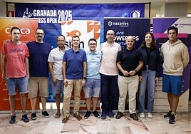 Jugadores y patrocinadores de los zubienses.