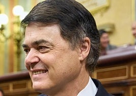 El PP pide la comparecencia urgente del ministro Óscar Puente por el «insoportable caos ferroviario»