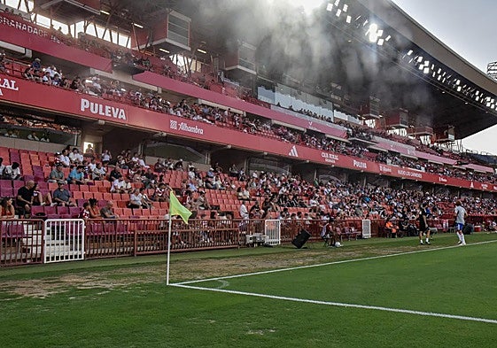 Encuéntrate en la grada del Granada - Al Ain