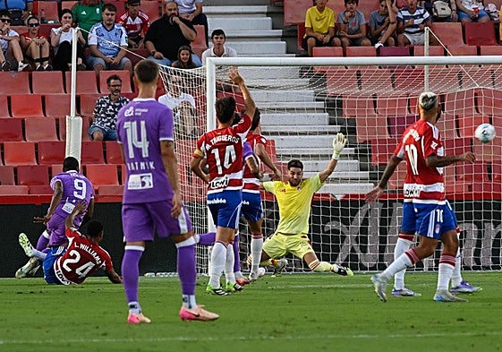 Kodjo bate a Luca Zidane para el primero de sus dos goles.