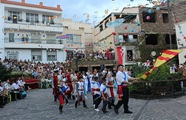 Los Moros y Cristianos son una tradición en Velefique.