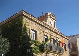 Ayuntamiento de Mengíbar, en una imagen de archivo.