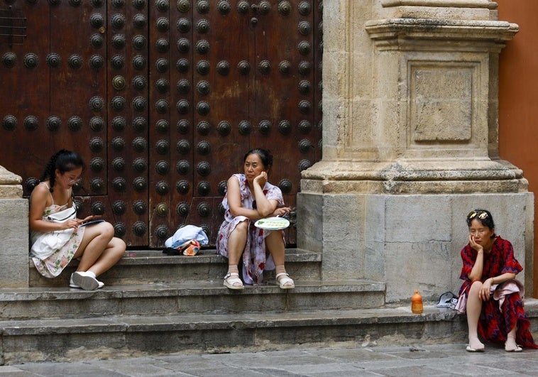 ¿Qué hacen los turistas en Granada cuando te echas la siesta?