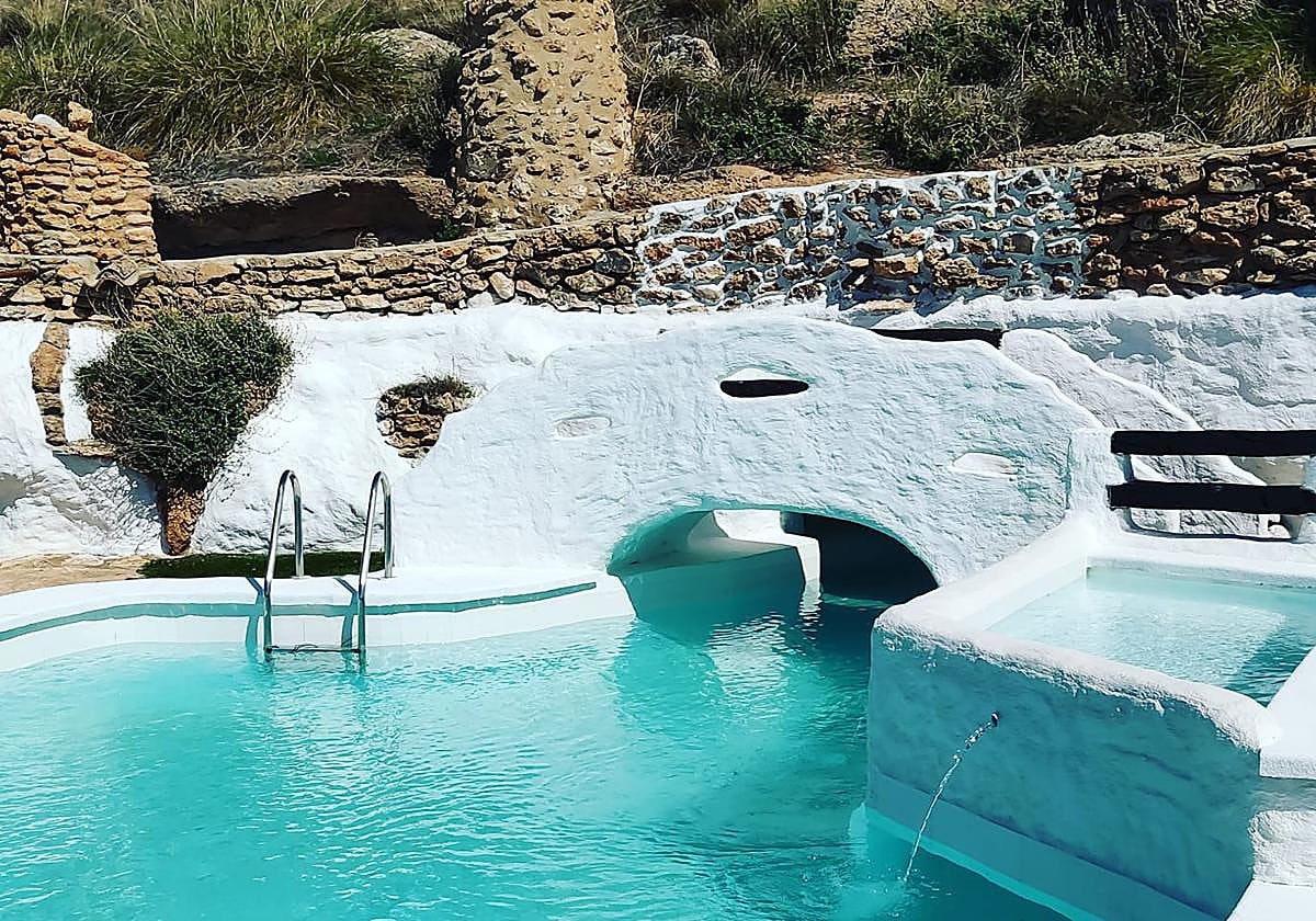 Piscina de las Cuevas Balcones de Piedad.