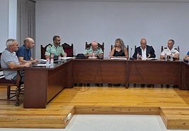 Junta local de seguridad en Lopera.