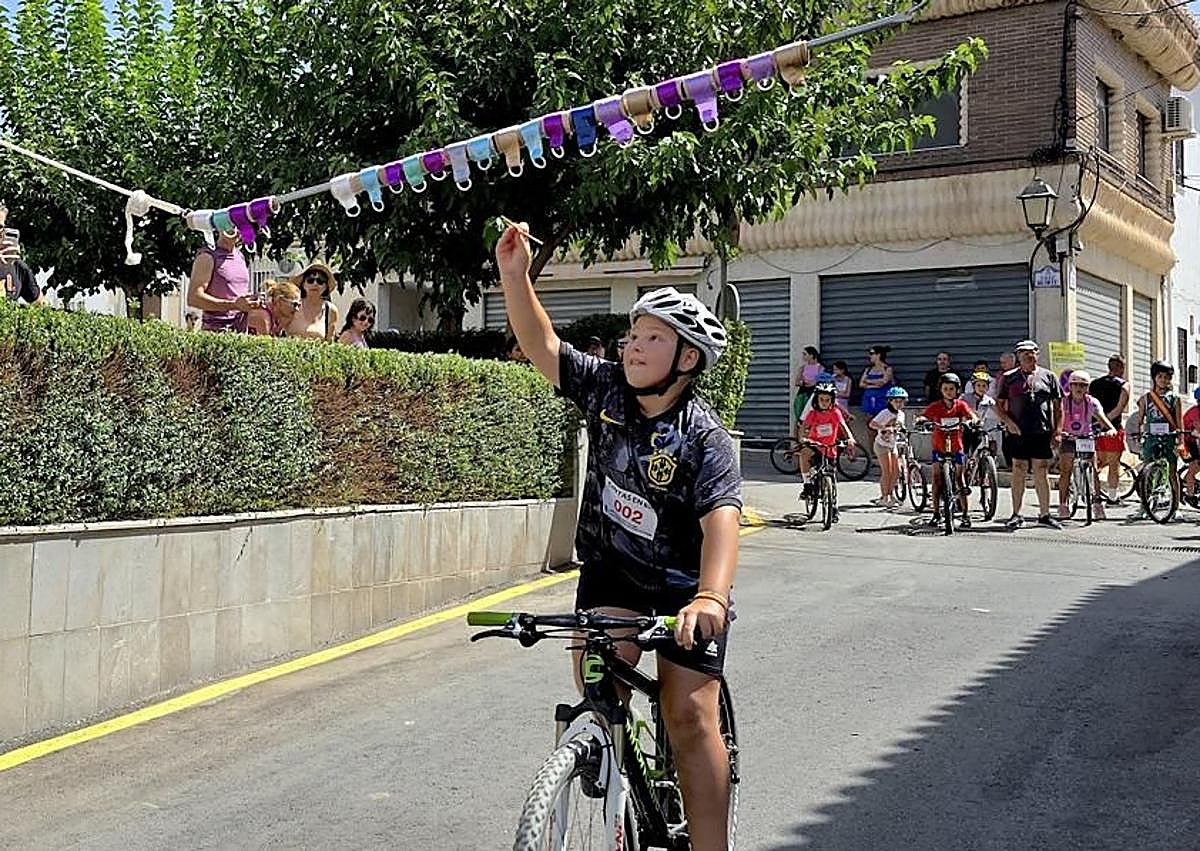 Imagen secundaria 1 - Almería se va de fiesta este puente de agosto