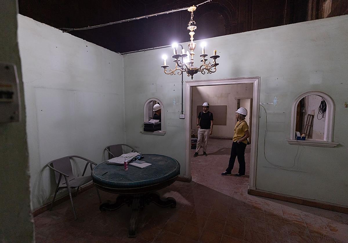 Saloncito de la vivienda de los campaneros en el mismo lugar donde estuvo el taller de Alonso Cano.