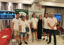 Componentes del equipo zubiense, que logra la cuarta plaza en la competición nacional.