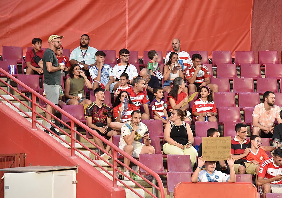 Encuéntrate en la grada del Granada-Depor