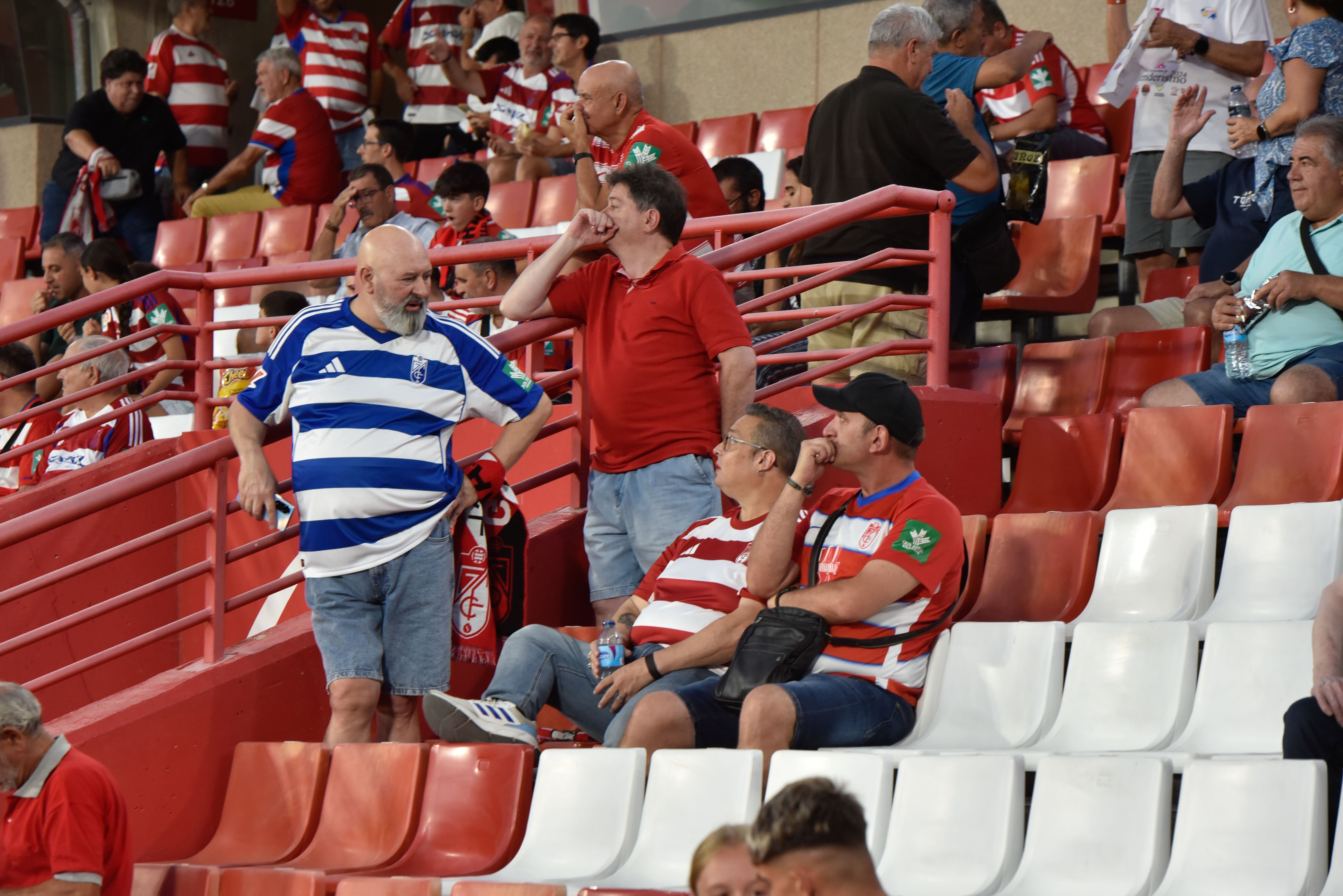 Encuéntrate en la grada del Granada-Depor