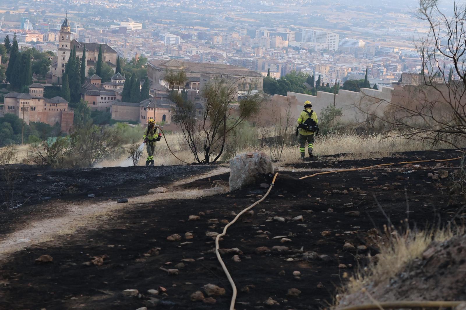 Las imágenes del incendio en San Miguel Alto
