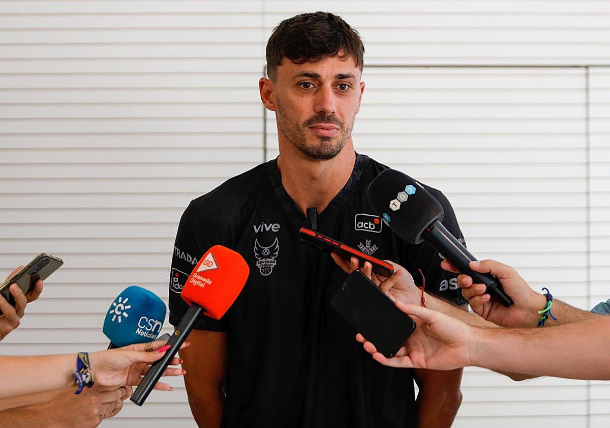 Imagen principal - Luz verde médica a la plantilla del Covirán