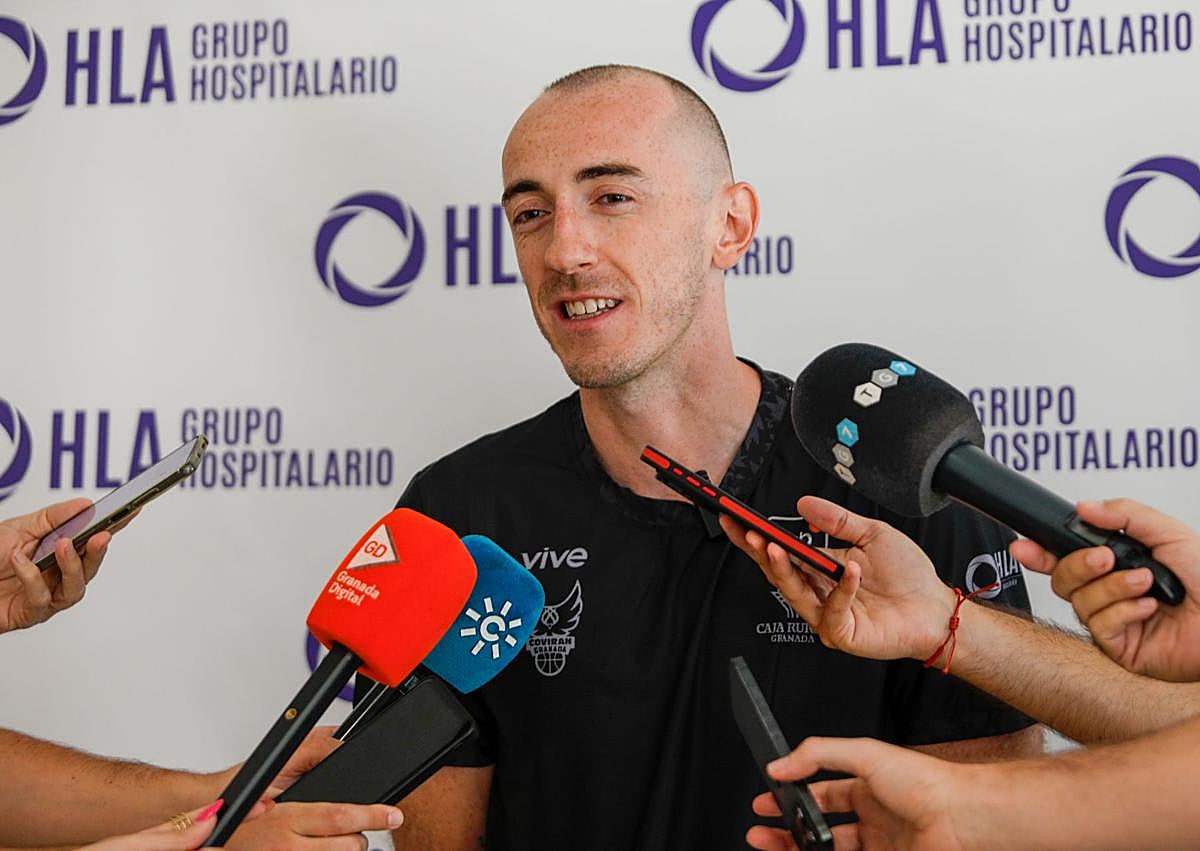 Imagen secundaria 1 - Luz verde médica a la plantilla del Covirán