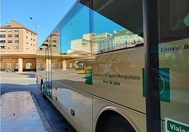 Autobús en la estación de Jaén capital.