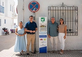 El desfibrilador instalado recientemente en Agua Amarga.
