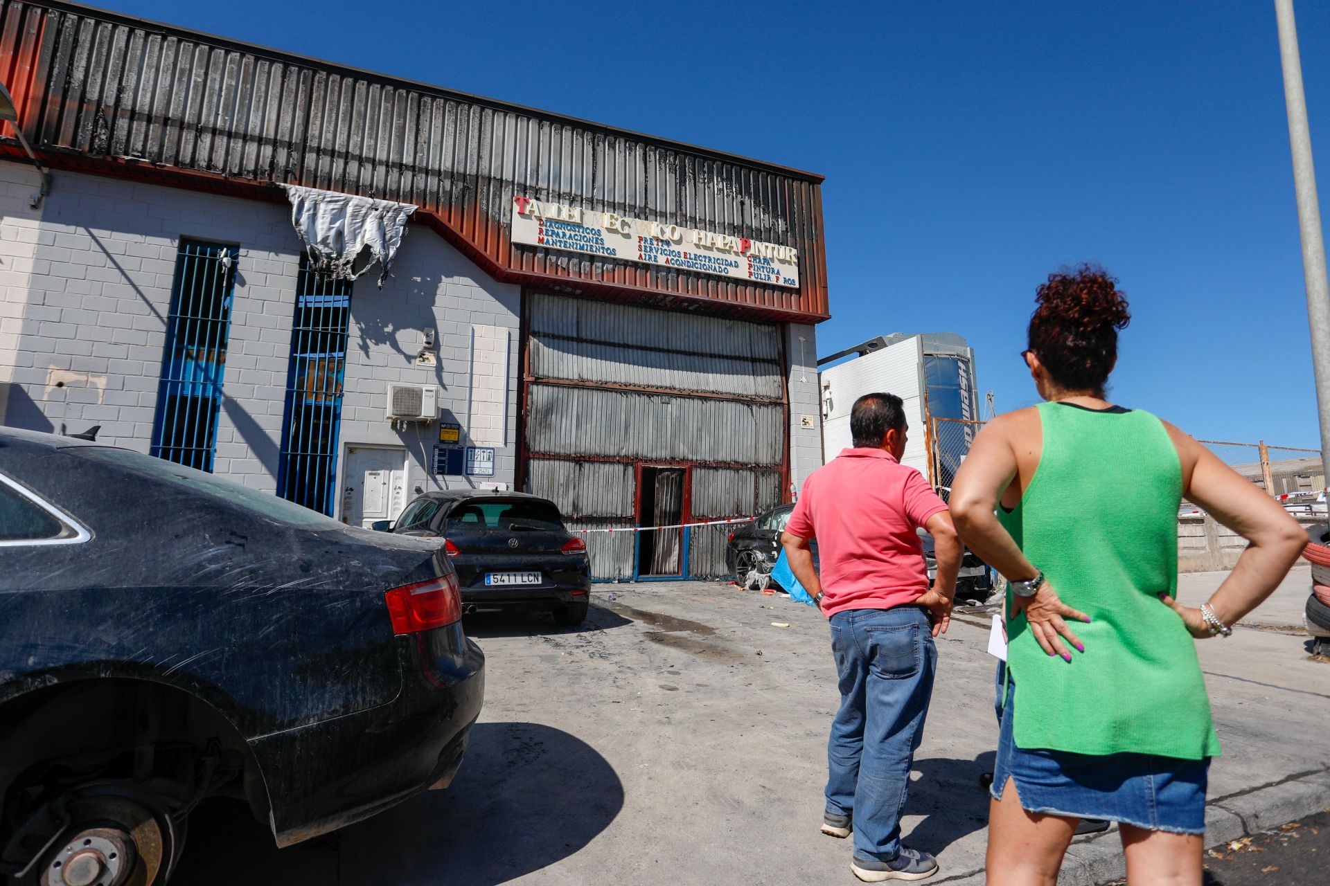 Dentro de la nave de Juncaril que ha ardido