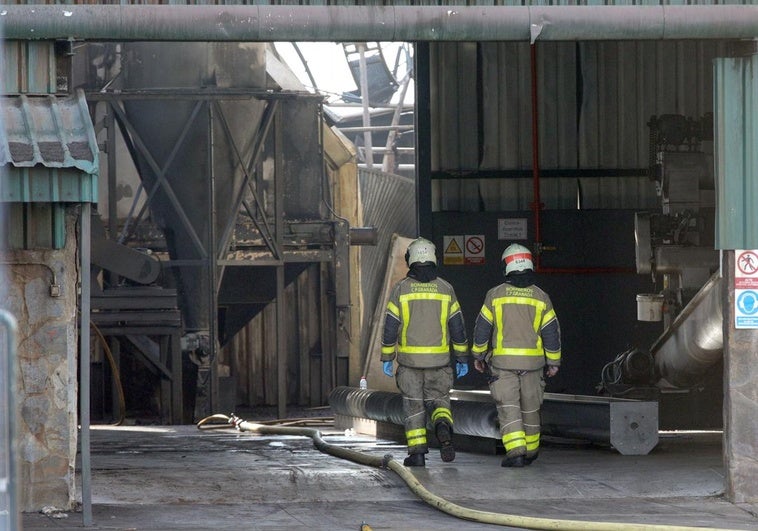 Un juzgado investiga la muerte de dos trabajadores en la aceitera de Pinos Puente