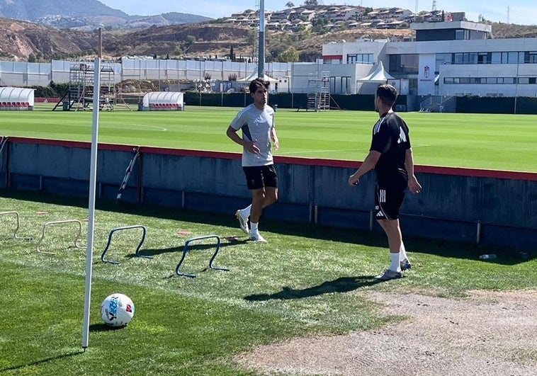 Alemañ entrena aparte en una sesión sin Insua y Boyé