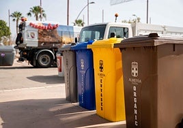 Más personal, papeleras y contenedores: así será el dispositivo especial de limpieza para la Feria de Almería