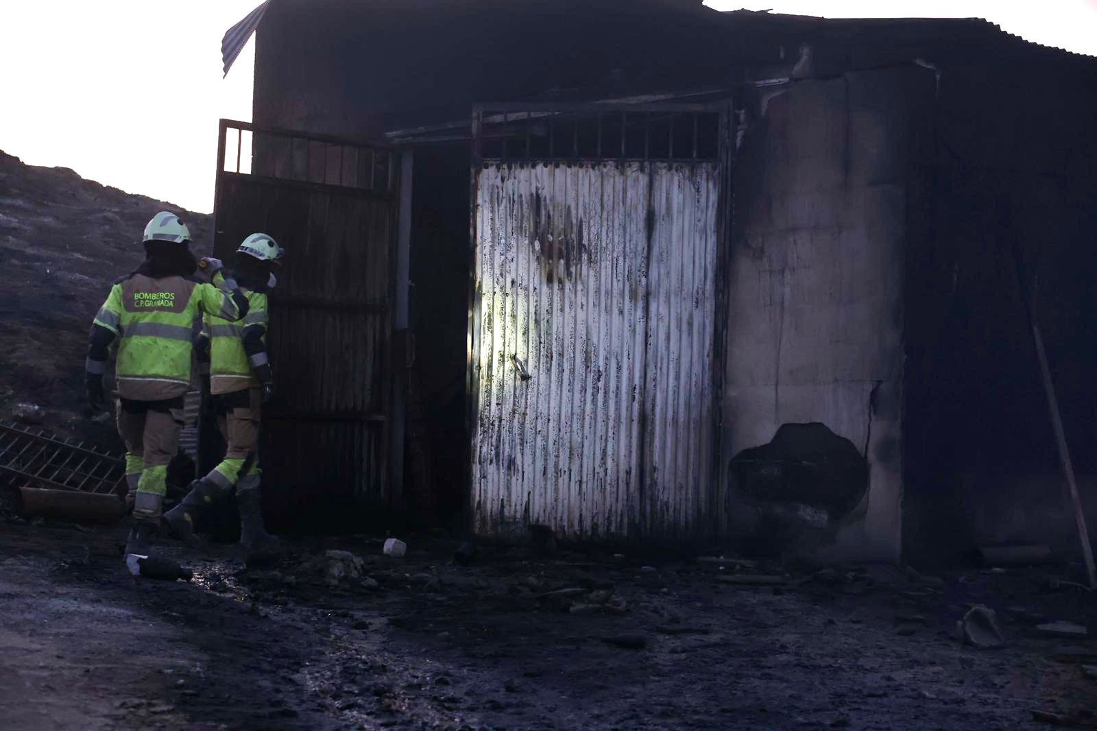 Desde dentro: Las imágenes del incendio de Benamaurel y Castilléjar