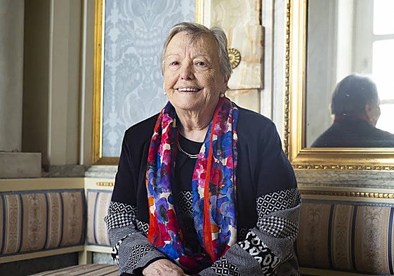 María Galiana, voz y emoción para la Virgen del Mar en la antesala de la Feria