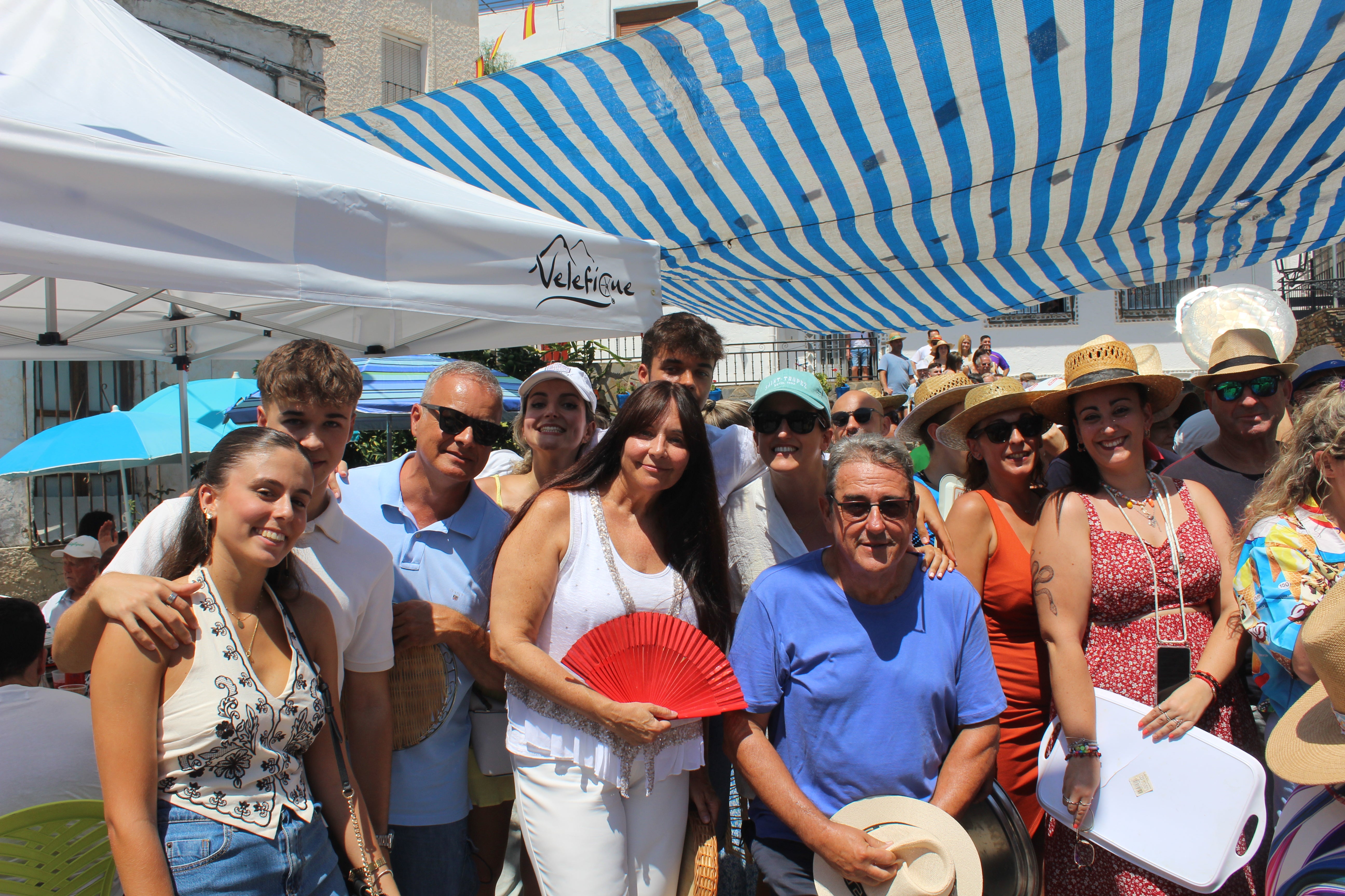 Velefique se da un festín de paella por sus Fiestas Patronales, en imágenes