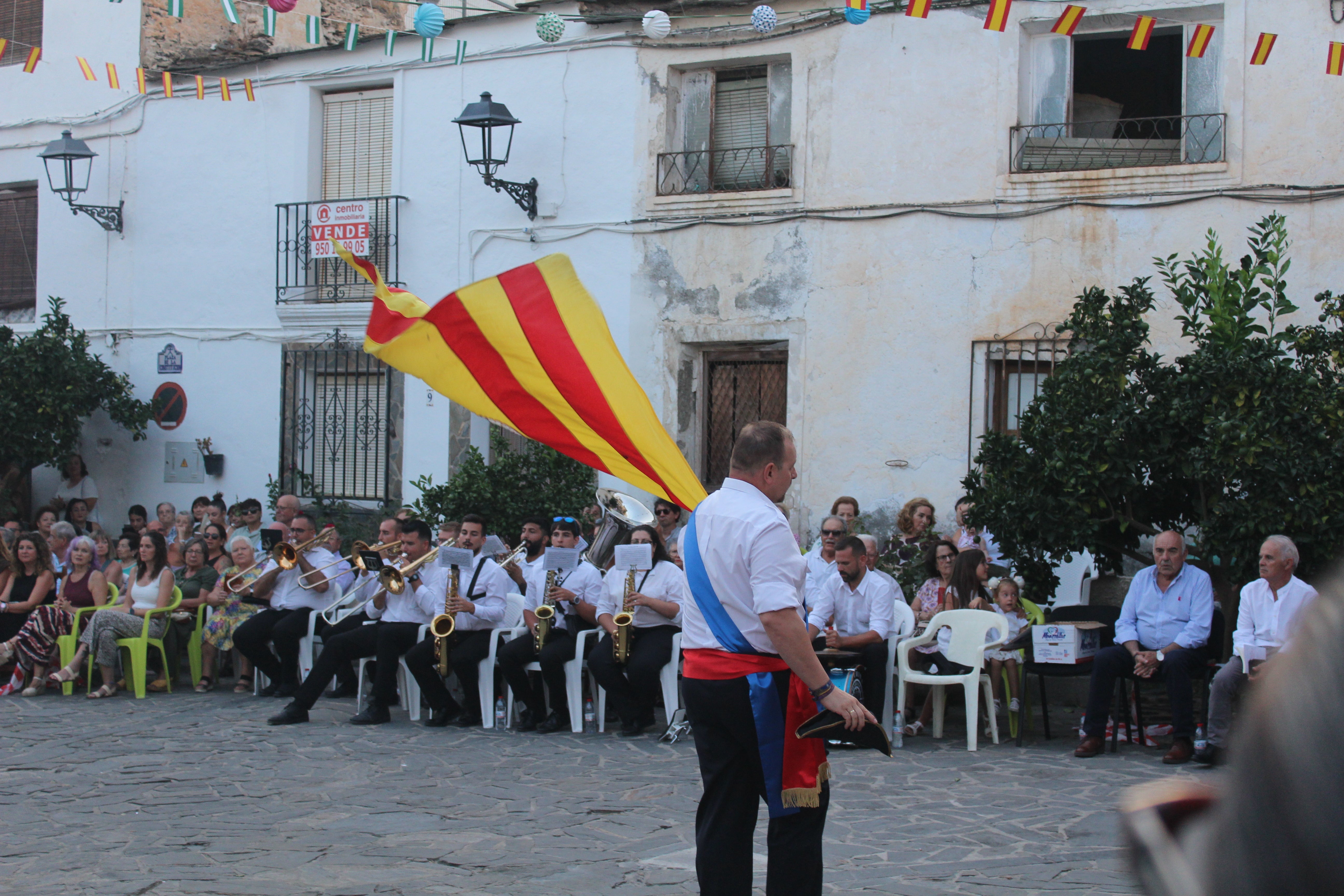 Velefique revive su pasión con los Moros y Cristianos, en imágenes