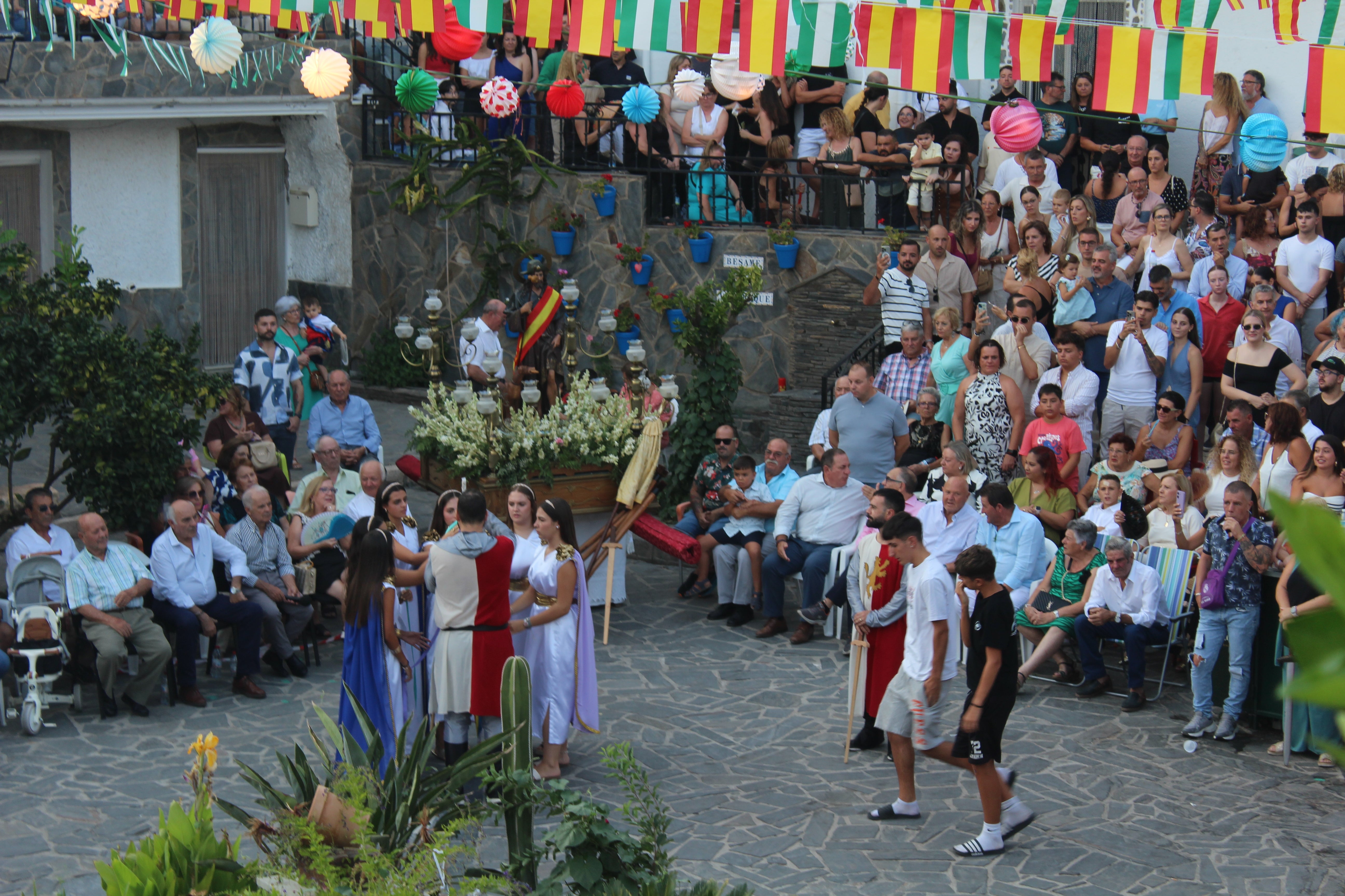 Velefique revive su pasión con los Moros y Cristianos, en imágenes