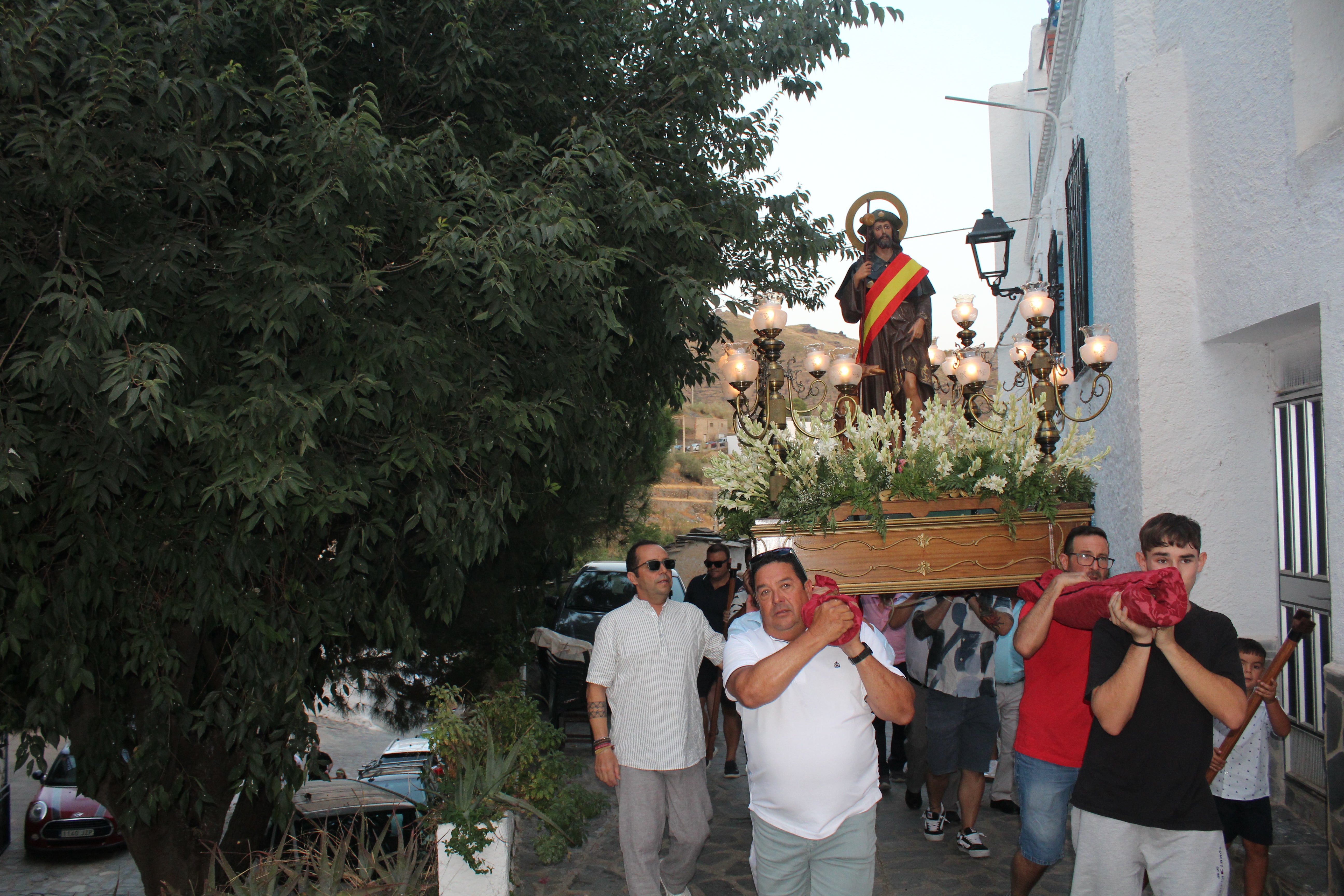 Velefique revive su pasión con los Moros y Cristianos, en imágenes