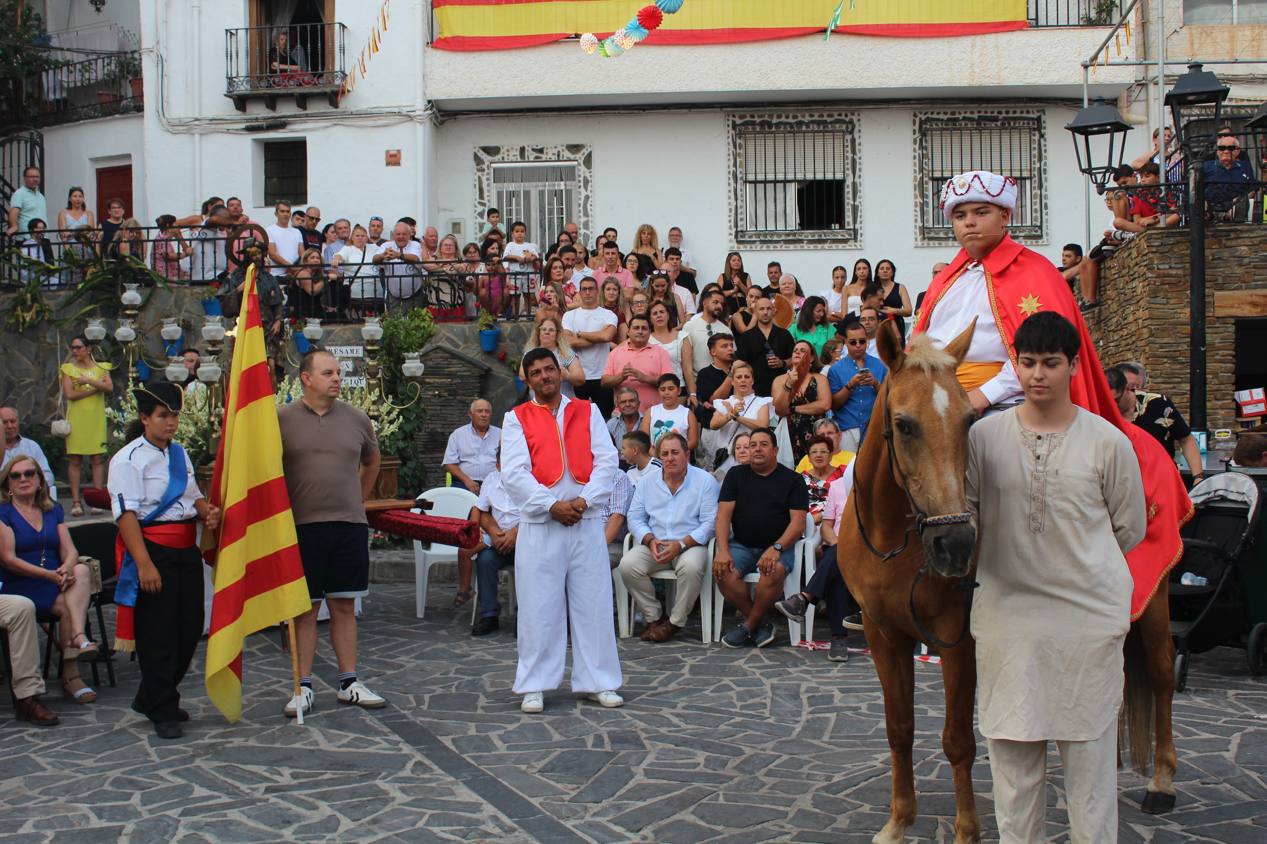 Velefique revive su pasión con los Moros y Cristianos, en imágenes