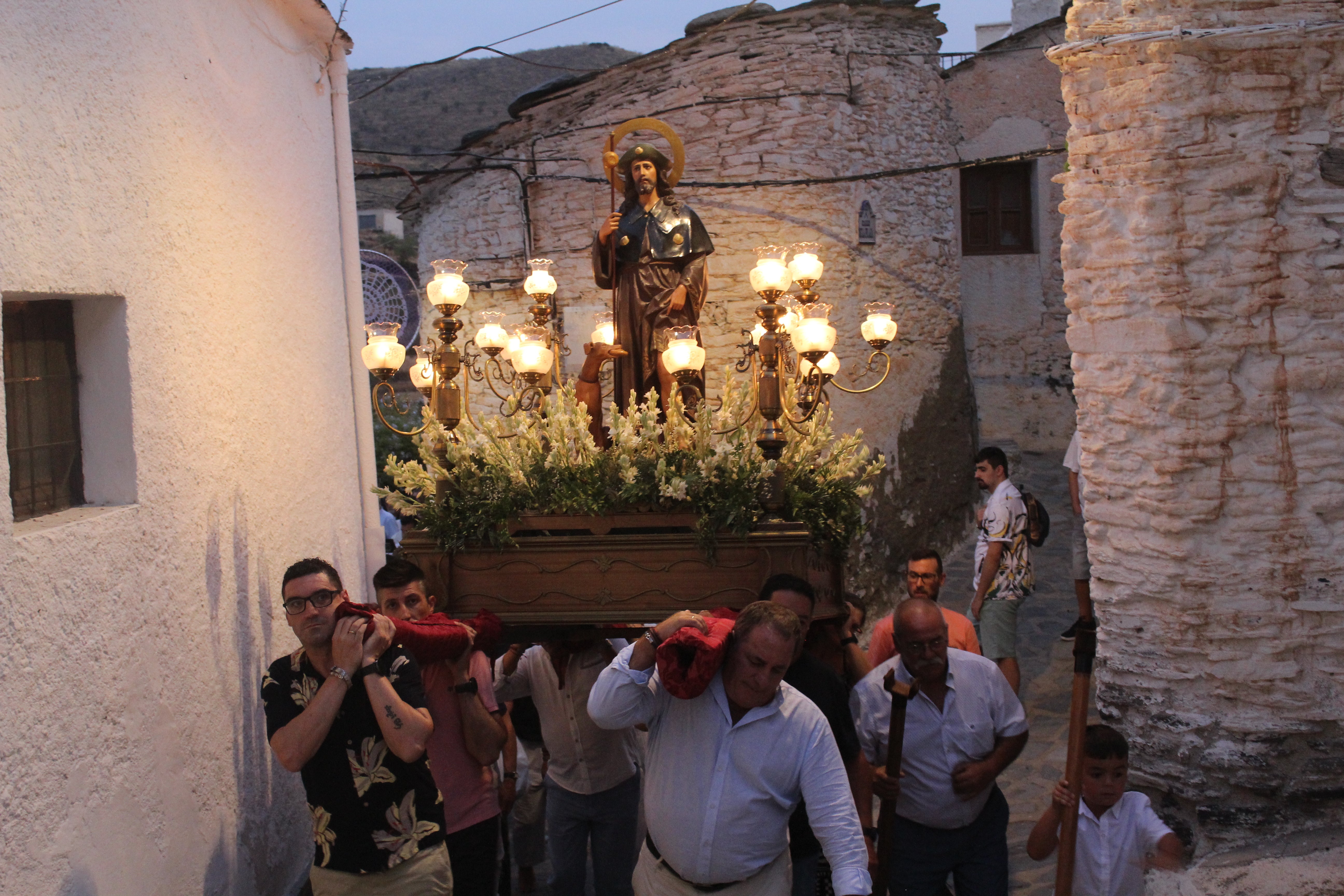 Velefique revive su pasión con los Moros y Cristianos, en imágenes