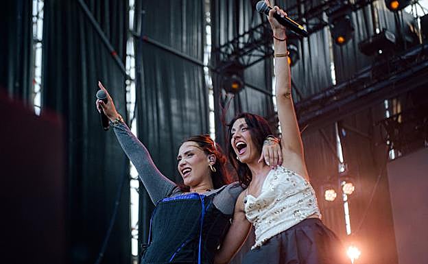 Lia Kali junto a Queralt Lahoz.