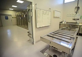 Imagen de archivo de una sala de autopsias.