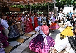 Color, buena cocina y siete ambigús en el centro