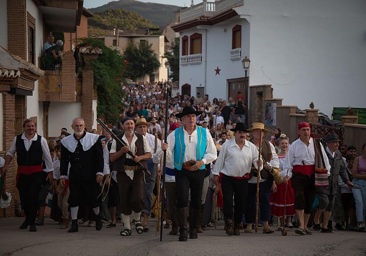 Imagen principal - Los trescientos valientes de La Peza